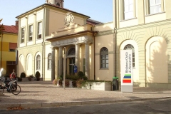 Ingresso della biblioteca civica